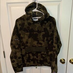 Champion Women’s Size Medium Green Camouflage Sherpa Fleece Camo Hoodie Jacket